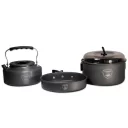 GIANTS FISHING sada nádobí s konvičkou 3 PIECE PAN & KETTLE SET