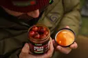NIKL Boilies v dipu CHILLI & PEACH - 250ml